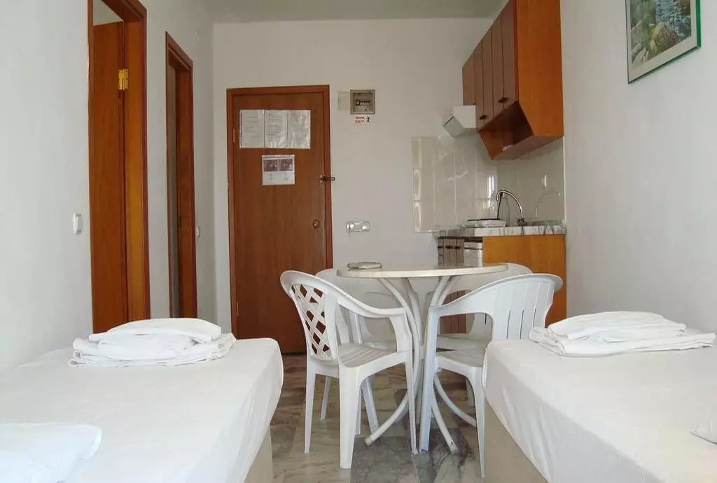 hotel batihan apart kusadasi_shabavizparvaz_10.jpg hotel batihan apart kusadasi_shabavizparvaz_10.jpg